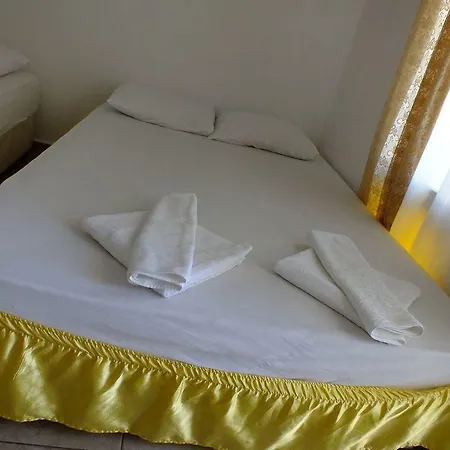 Denizci בית הארחה